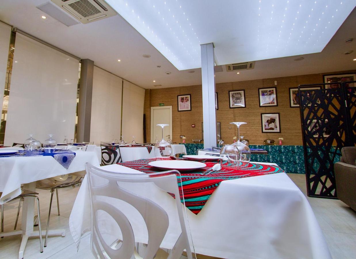 Sv Chrome Hotel Abuja Kültér fotó