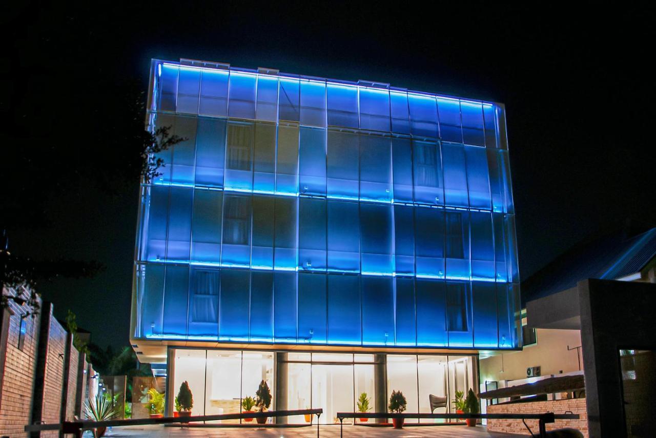 Sv Chrome Hotel Abuja Kültér fotó