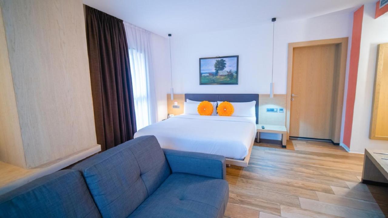 Sv Chrome Hotel Abuja Kültér fotó