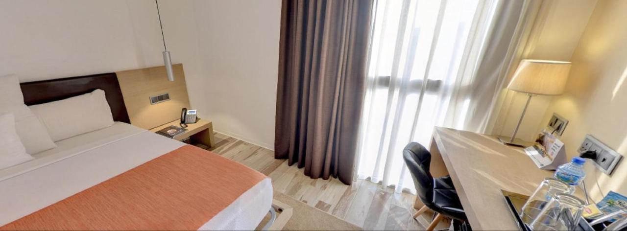 Sv Chrome Hotel Abuja Kültér fotó