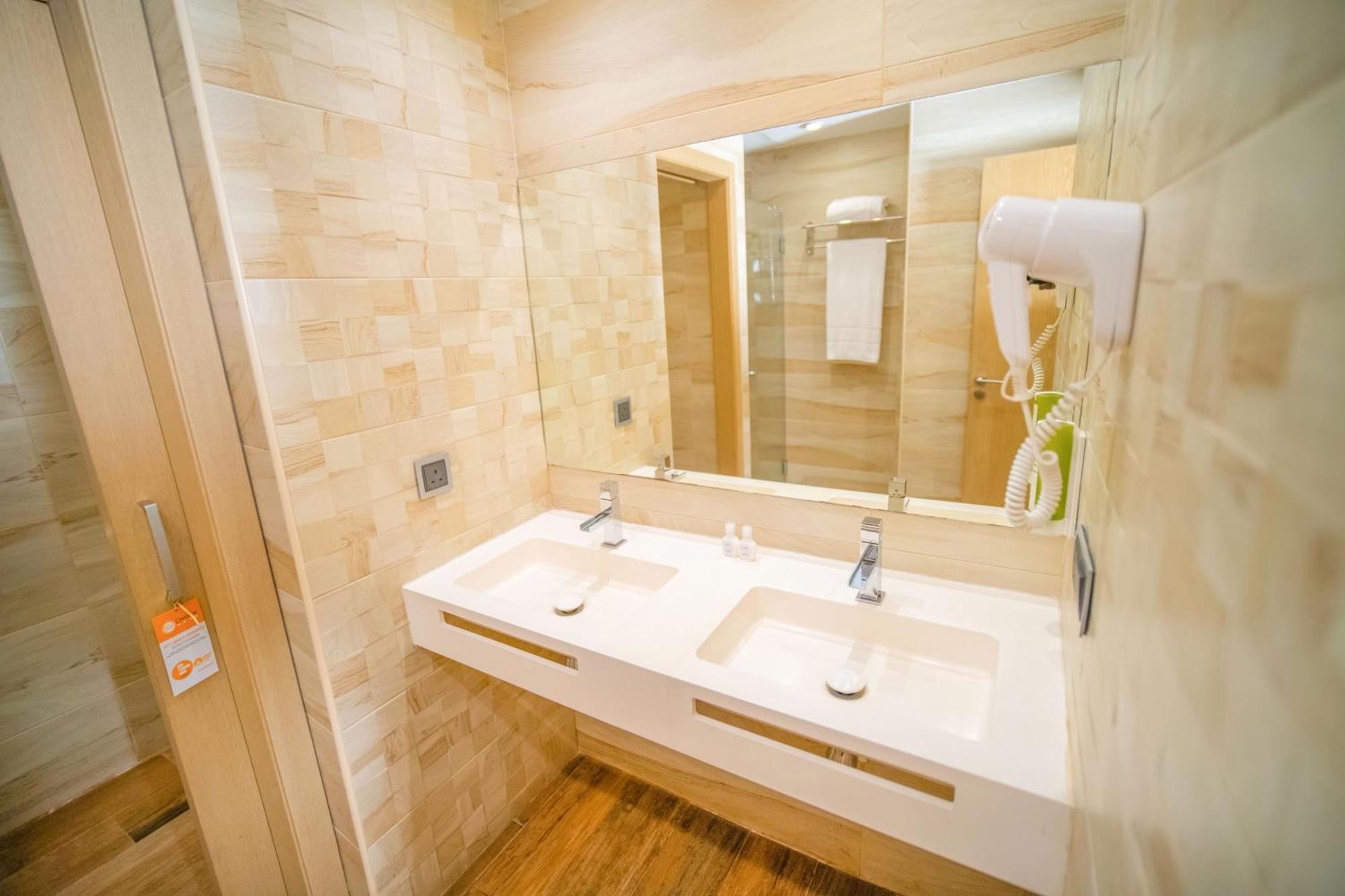 Sv Chrome Hotel Abuja Kültér fotó