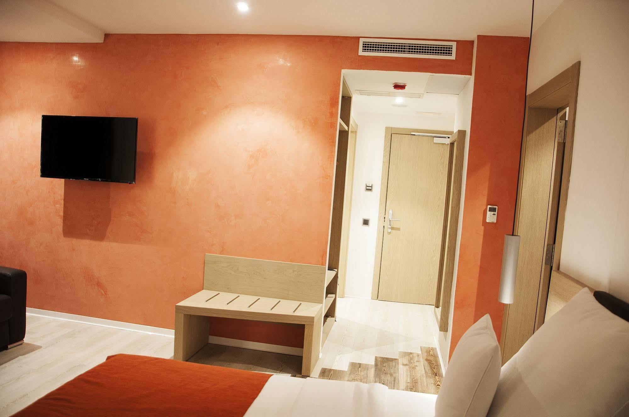 Sv Chrome Hotel Abuja Kültér fotó